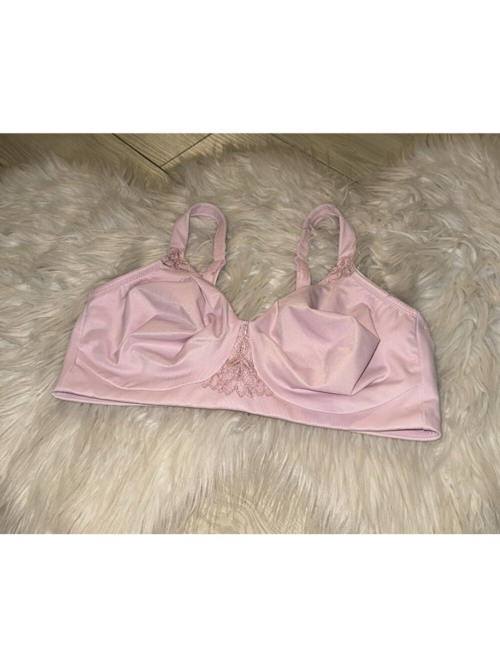 Bali 3232 Back To Beautiful Wireless Bra Soft Cup Lace Trim Womens 36D Pink New